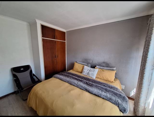 3 BEDROOM HOUSE FOR SALE IN VANDERBIJLPARK SE 3
